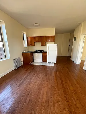 Rented by NYC LUXURY APT RENTALS CO LLC | media 5