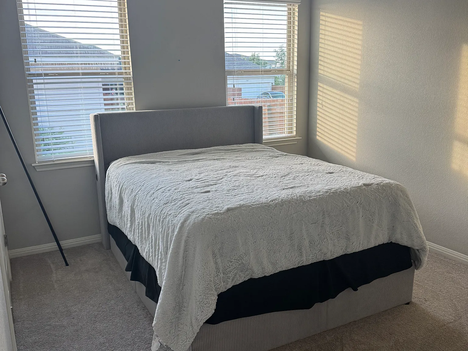 3 bed, 1100 sqft, $850 — Photo 1