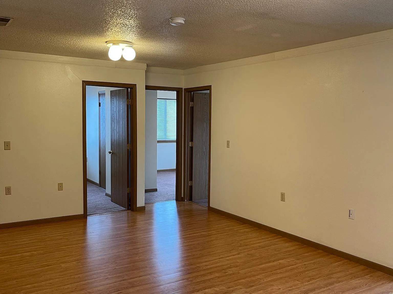 4 bed, 100 sqft, $3,057 — Photo 4