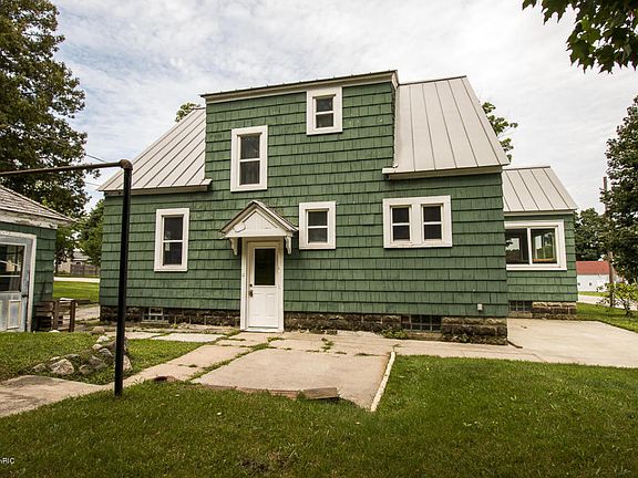 5th image of 2663 Blair Ave