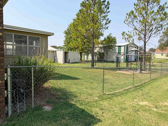 5th image of 1375 Texas Ave