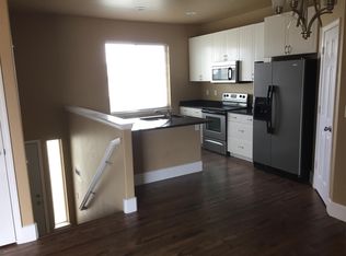 2019 Koch Dr, Bismarck, ND 58503