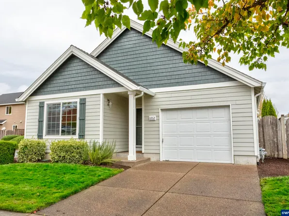 1212 SE Seaport Cir, Corvallis, OR 97333