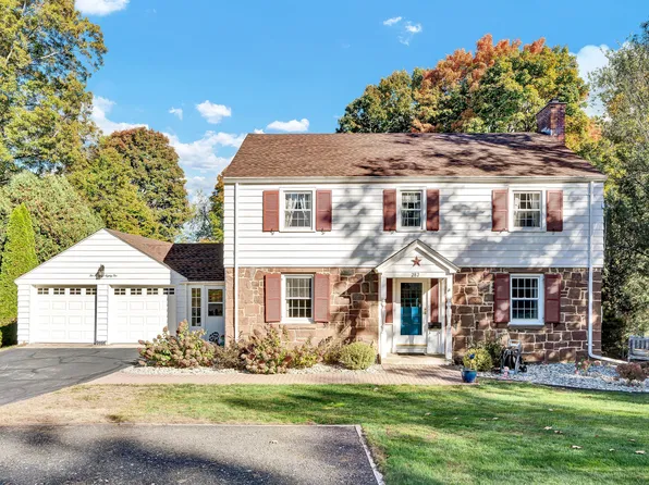 282 Ridgewood Road, West Hartford, CT 06107