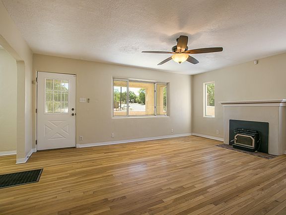 4th image of 1413 Vassar Dr SE