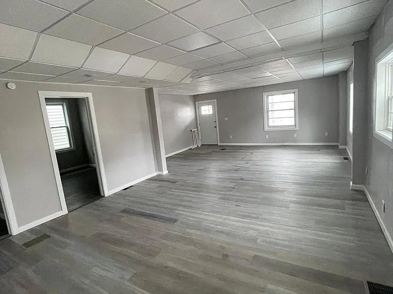 1001 Mathews Ave #1 — Photo 5