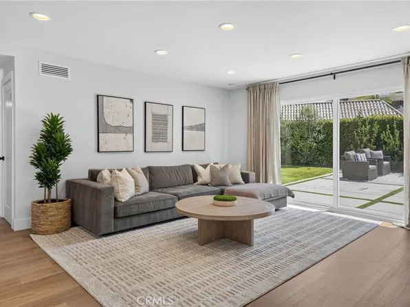 3124 Trinity Dr, Costa Mesa, CA 92626