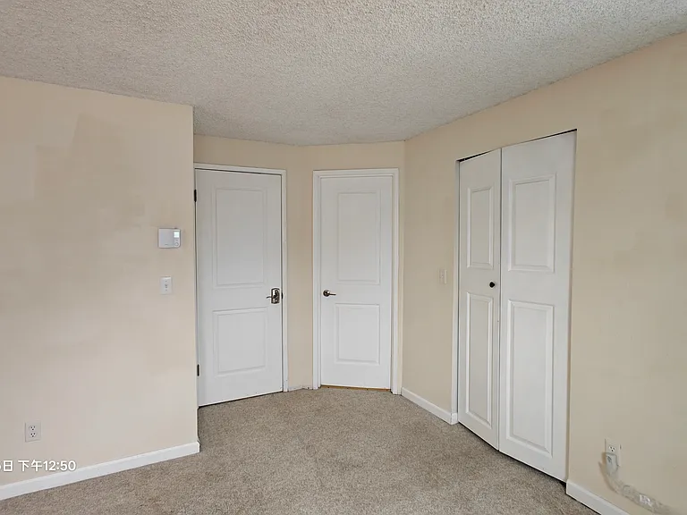 45th Pl S — Photo 20