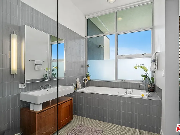 4080 Glencoe Ave #420 — Photo 18
