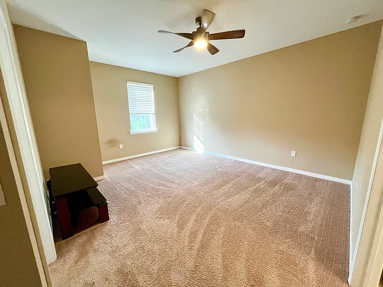 10863 Alvara Point Dr — Photo 10