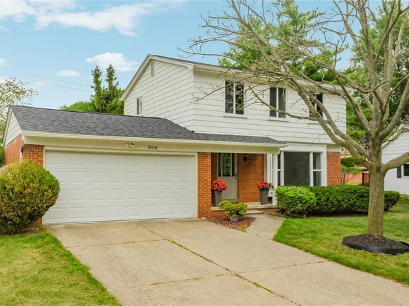 30190 Northgate Dr, Southfield, MI 48076