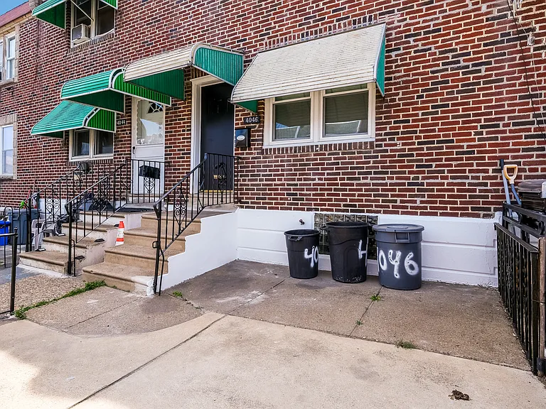 4046 Lawndale St — Photo 3