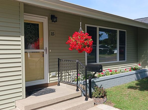 15 Oak Dr