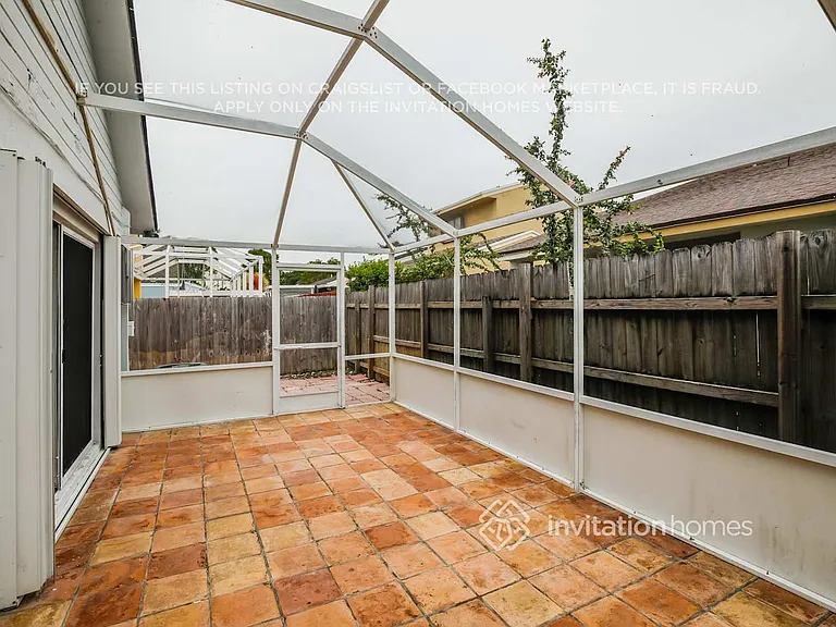 10061 SW 222nd St — Photo 15