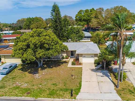 3rd image of 2062 Hillwood Dr