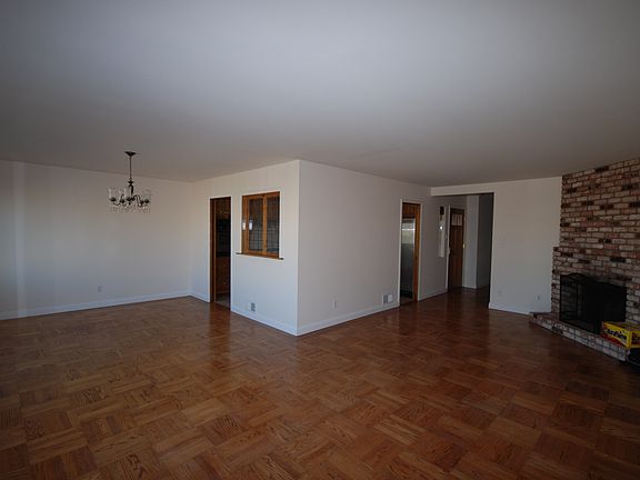 Living Room/Dining Room