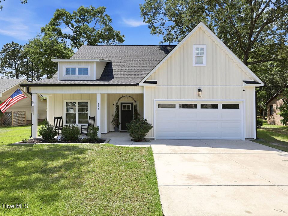 1st image of 813 Bluebird Drive