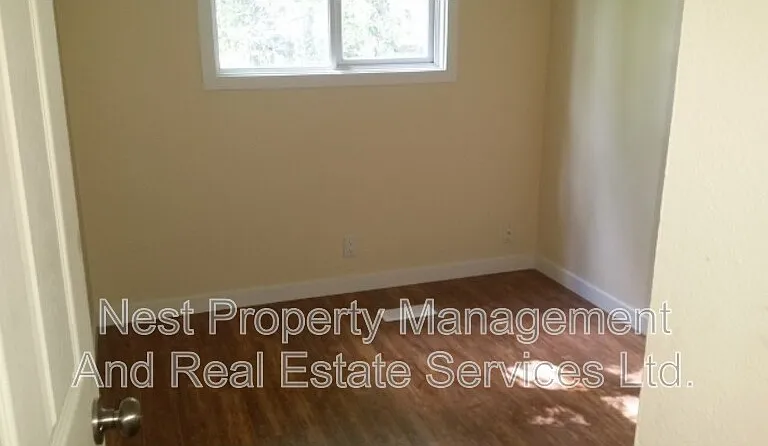 2647 Oak St #A — Photo 5
