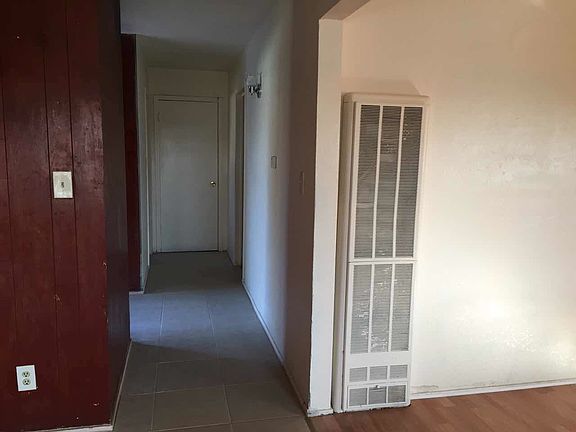 5th image of 1533 N Brooks Ave