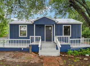605 Bishop St, Smithville, TX 78957