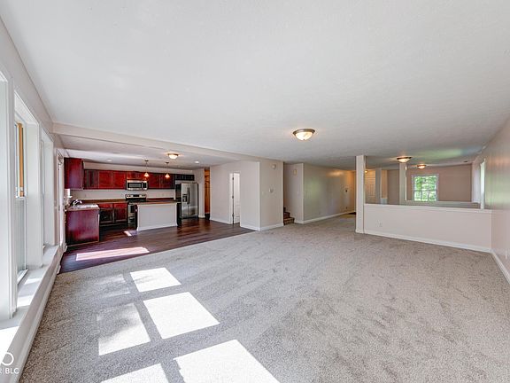 4th image of 4055 Steelewater Way