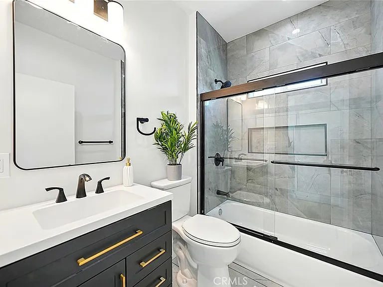 13452 S Jetmore Ave — Photo 10