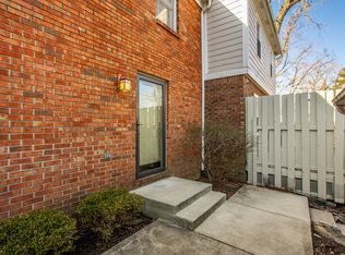 105 Carmelaire Dr, Carmel, IN 46032