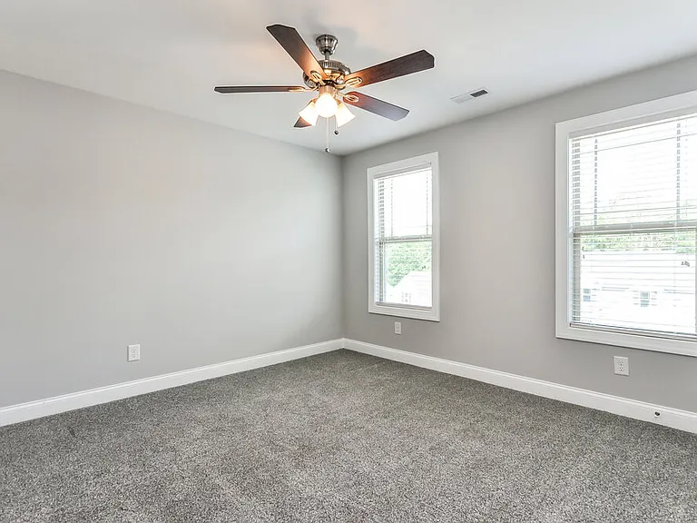 595 Airedale Trl — Photo 5