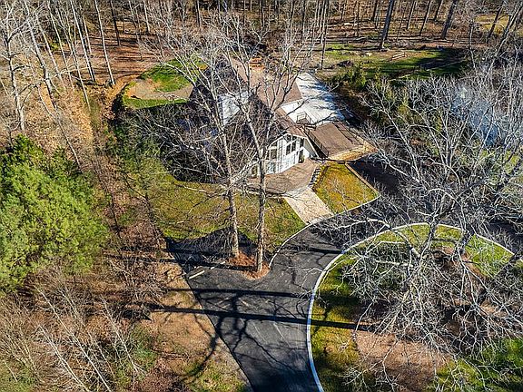 3rd image of 145 Fern Forest Dr