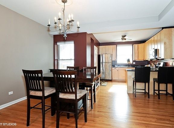 5th image of 1243 W Rosemont Ave #1W