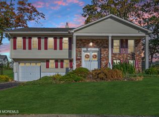 7 Brunswick Cir, Howell, NJ 07731