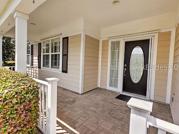 3rd image of 45 Raven Glass Ln
