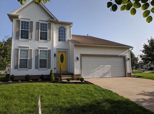 562 Woodview Dr, Akron, OH