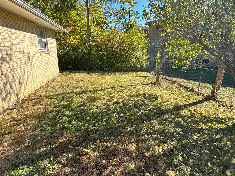 510 Alhambra Dr — Photo 10