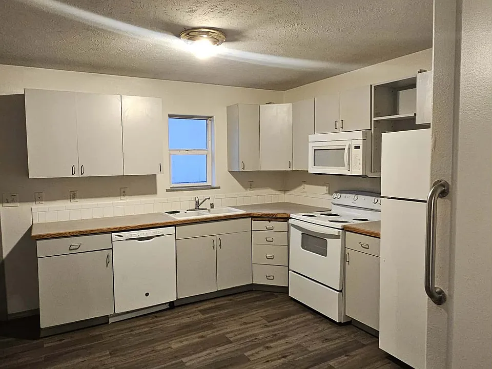 2514 E Hartson Ave #2514