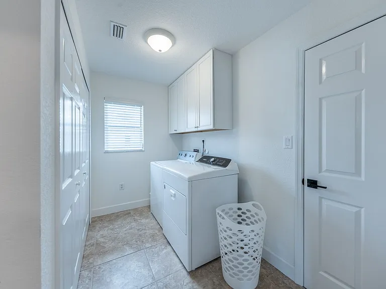 2572 Brazilia Ct — Photo 39