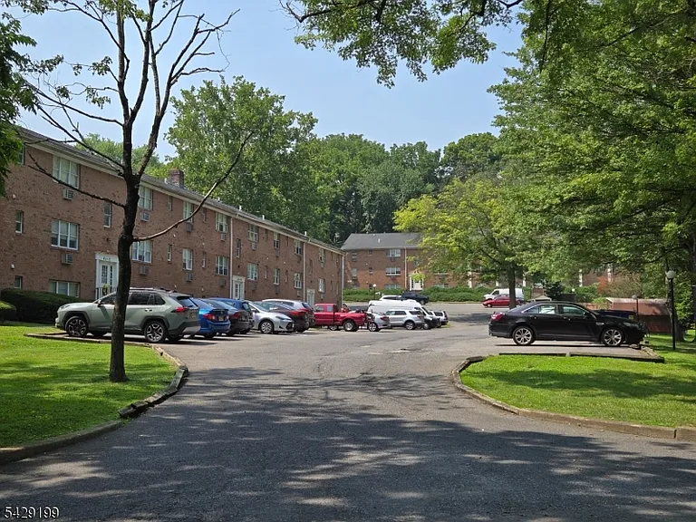1041 Ridge St #B45 — Photo 12