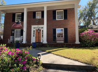 629 E Victory Dr, Savannah, GA 31405