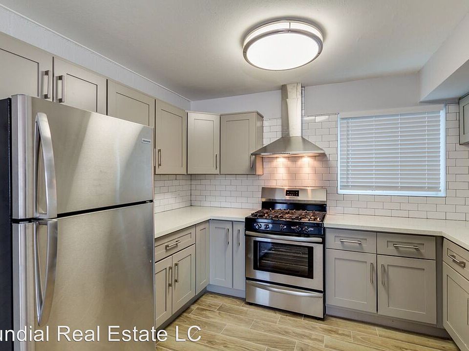 2nd image of 402 W Earll Dr #4