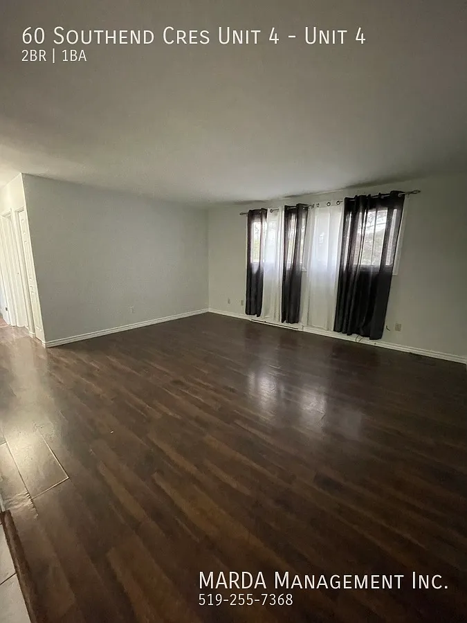 Spacious 2 Bed/1bath Unit At Southend Mews In Chatham + Hydro — Photo 4