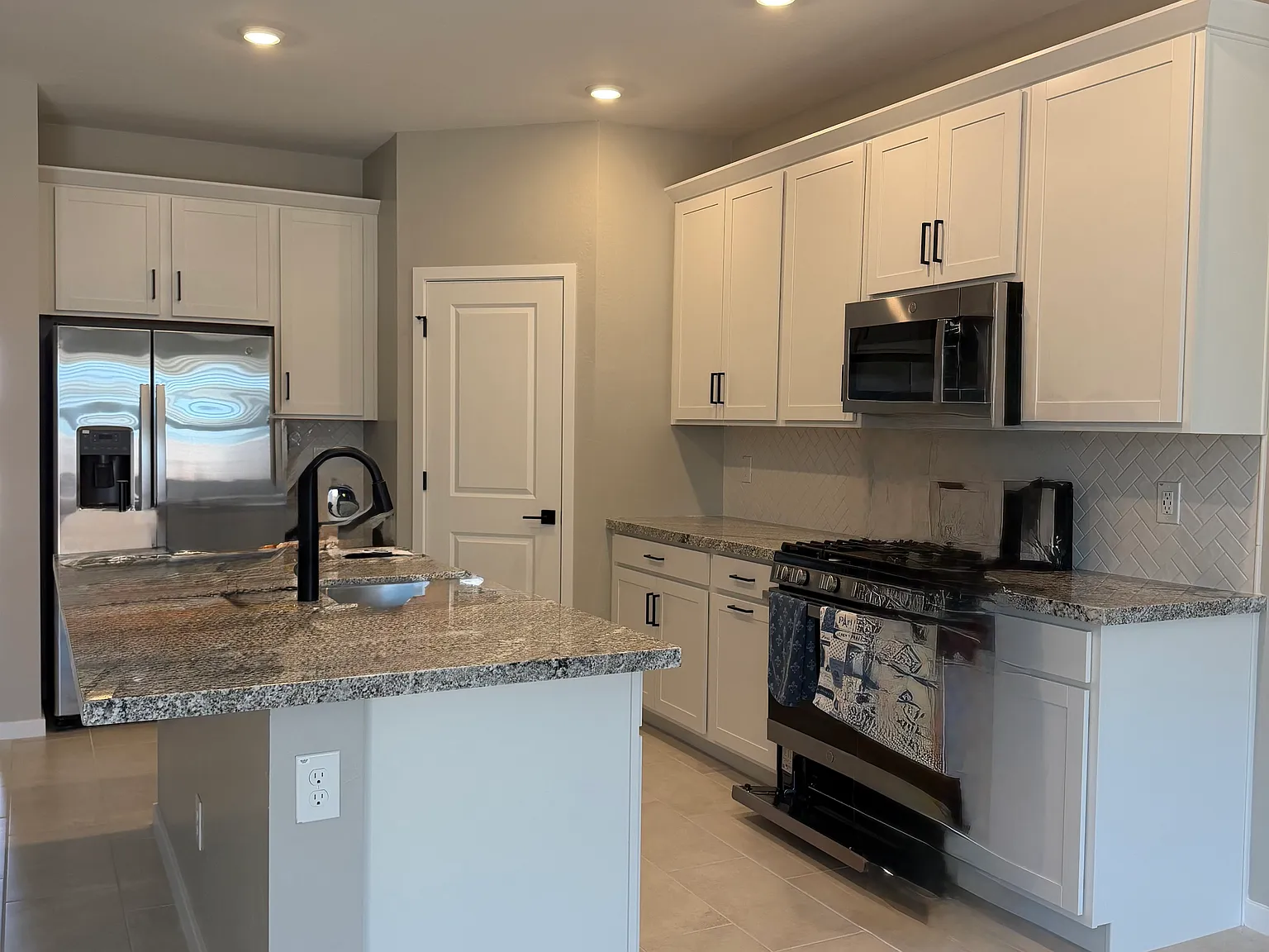 4 bed, 1831 sqft, $2,600 — Photo 1