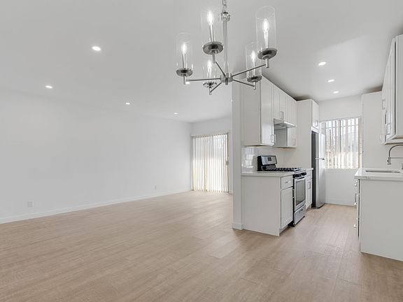 4th image of 405 E Elk Ave #6