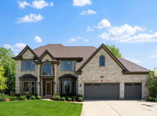 2004 Tee Girl Ct, Naperville, IL 60564