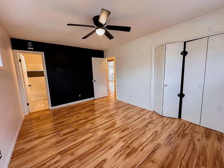 323 Forrest Glen Rd — Photo 17
