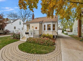 1908 Cambridge Rd, Berkley, MI 48072