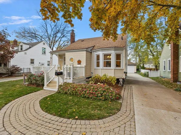 1908 Cambridge Rd, Berkley, MI 48072