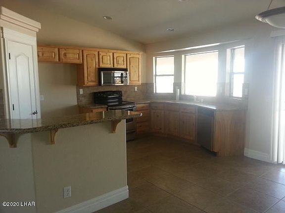 4th image of 2733 Palo Verde Blvd N