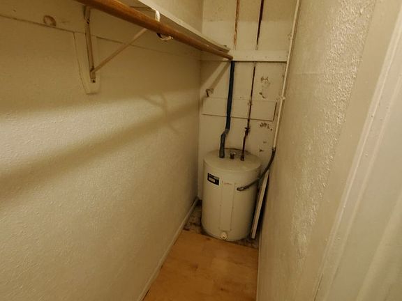 5th image of 214 S 8th St #7