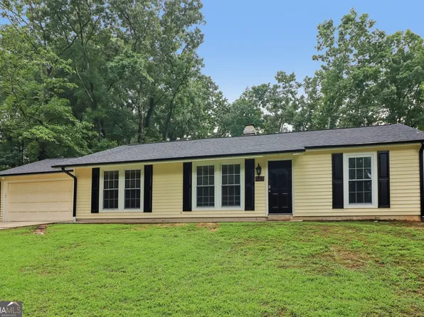 923 Bay Berry Ln, Lawrenceville, GA 30043