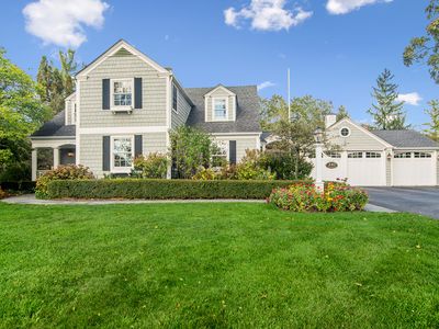 240 Elm Rd, Barrington, IL, 60010